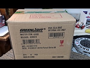 Greenlight Hot Pursuit series #38 case unboxing and a close look