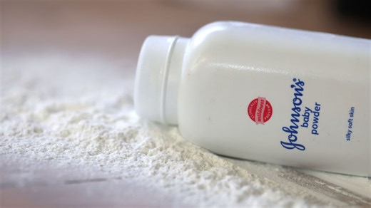 How lawsuit claims talcum powder 'caused cancer' as thousands sue creator over allegations