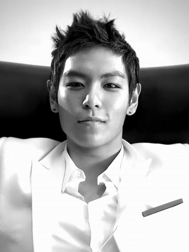 Turn It Up: A Smooth Song by T.O.P from Big Bang