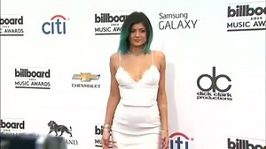 Are Jennifer Lawrence and Chris Martin back on? We've got the scoop on today's #PEOPLENow: http://peoplem.ag/u8ZZQc9 | People