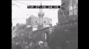 İstanbul - 1910 - 1920 yılları Kırmızı gülün alı var... Müzeyyen Senar (Taş Plak) “Luce-Cinecittà Enstitüsü” Tarih Arşivi Sunum : Oğuz Karadeniz | Eski Zamanlarda İstanbul'un Fotoğrafları