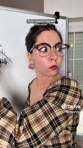 Dorothée et ses réactions hilarantes : une POV comique