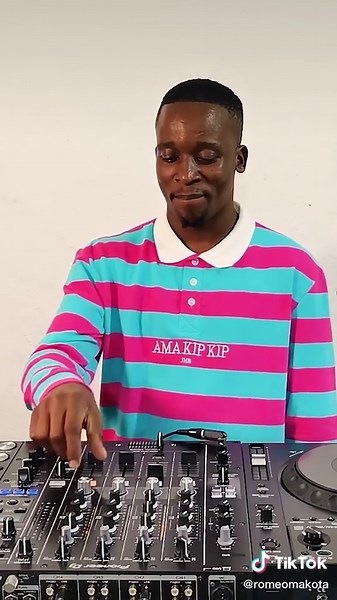 Amapiano Mix by Romeo Makota - June 2022