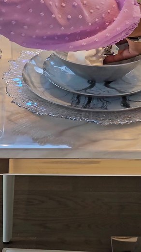 I would decorate every week if I had enough time and storage space.#formaltable #formaldining #dinnerparty #ambience #relaxing #formal #cutlery #tablewear #tablecloth #napkins #dinnerservice #dinner #dining #homedecor #interiordesign #decor #decoration #decoratingideas #decorated #interiors #interiorstylingideas #tipsandtrends #dinnerforeight #tableset #glassware #wineanddine #dinewithus #msohsoprettae #chefandtae #chefcarmenhtx #OurHome #athome | Msohsoprettae