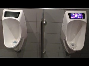 Urinal & Monitor - Pissoir & Bildschirm - geheimer Blick ins Männerklo - secret look men's toilet