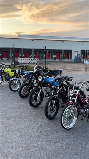 Exploring the Puch Maxi S51: A Classic Moped Adventure