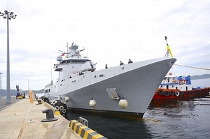 Royal Brunei Navy ship visits Vietnam