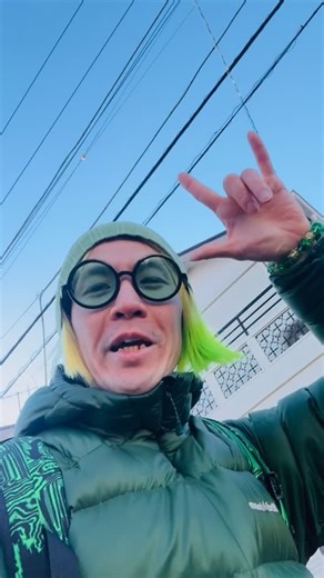 🍏HARIKEN / Kenichi Hariu🍏 on Instagram: "ただいま、東京🗼✅ 1日前の動画なので、 リアルタイムじゃないですが🙂‍↕️ ここからまたがんばります。 引き続きよろしくお願いします🤟🦁🍀 — 🍏HARIKEN World Tour 2026 Vol.02 “台北 / Taipei”🍏 お越しいただいた皆さまと笑い合えた時間は宝物。 これからも、世界中の皆さまを笑顔にできる キャラクターデザイン、活動、生き方... 僕の一度きりの玩具人生を貫きます。 2月は創作＆制作期間。 3月（台南）からまた、旅を再開します🛩️ また笑顔でお会いしましょう🤝 それまで皆さま...どうかお元気で、お幸せに。 Arigato！非常感謝☺️ HARIKENでした... Matane🤟🦁🍀 “キャラクターと愛で、世界を笑顔に”🌎 — 🚀 HARIKEN World Tour 2026 Vol.02✅ 🍏 Booth：B024 🎪 𝟮𝟬𝟮𝟲台北設計玩創意文具展 🗓️ Jan 16(Fri) ~ Jan 19(Mon) 10:00~