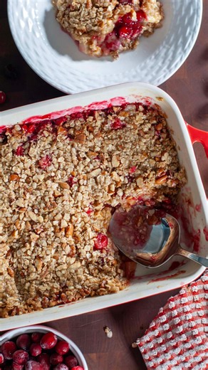 Cranberry Apple Crisp That Tastes Like Fall