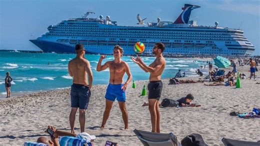 Spring break rules keep Miami Beach crowds small and calm as second peak weekend begins
