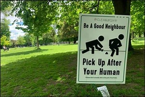 Humans Start Defecating in Open, Toronto Park Puts up 'Be a Good Neighbor, Pick up After Your Human' Signboards