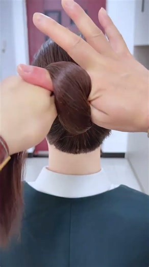 One-Minute Chicken Feather Bun Hair Tutorial: Quick & Easy