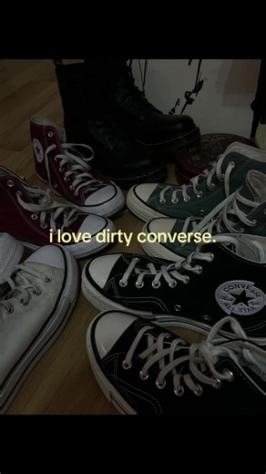 Stylish Christmas Converse Unboxing Experience