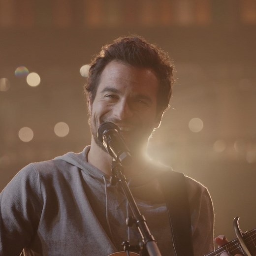 Clients Orange, Amir en concert exclusif sur l’application Immersive Now, ça commence à 19h ! 🎶 📱 Téléchargez-la 👉 https://r.orange.fr/r/S3sIq1Hy | Orange
