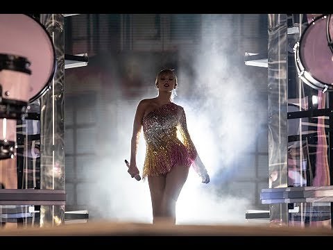 Taylor Swift & Brendon Urie ~ Performing Me