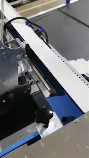 Automatic high-speed double side tape applicator machine #csm #machine #tapeapplication #packaging
