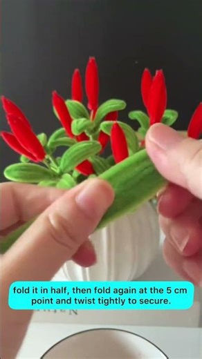Simple Pipe Cleaner Flower Tutorial | Easy DIY Water-Storage Red Flower