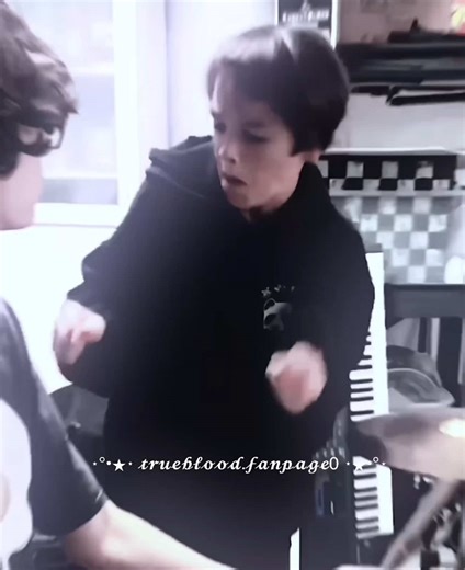 || ETHAN TRUEBLOOD || Help I can’t stop making velocity edits with this clip 😭 || @TRUEBLOOD @Momma Trueblood @some dad trying the tik tok @trueblood spam #fyp #trend #viral #edit #truebloodband