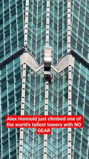 Alex Honnold just climbed one of the world's tallest towers with NO GEAR#Taipei101 #AlexHonnold