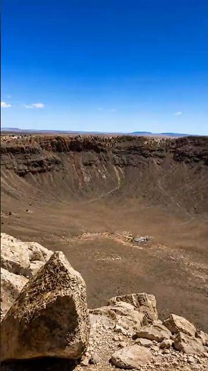 This Space Rock Created a Crater Nearly a Mile Wide 🤯 #arizona #meteorcrater #travel #shorts #space