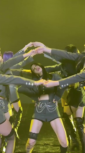 Let's do the limbo✨ #네이처 #NATURE #LIMBO #LIMBOchallenge #림보챌린지 #소희 #새봄 #채빈 #하루 #유채 #오로라 #로하