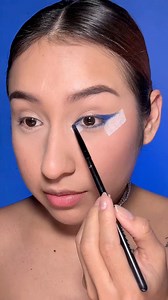 249K views · 5.3K reactions | Maquillaje con cinta súper fácil en 3 minutos ✨ #tutorialmakeup #makeuphacks #trucosdebelleza #maquillaje #makeup #girls #makeuptutorial #maquillajeazul | Sharon Obregon | Facebook