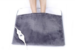 Amazon is selling foot warmers and they're perfect for cold nights