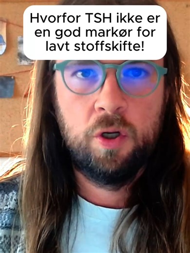 TSH måler signalet — ikke effekten i cellene. Derfor kan blodprøver være “fine” mens formen ikke er det. La oss rydde litt i begrepene. Gratis 15 min konsultasjon? Book via link i bio. #stoffskiftehelse #lavenergi #metabolisme #hormonsystemet #kroppenssignal #funksjonellhelse #bioenergi