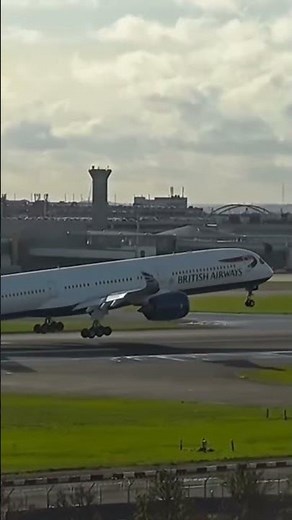 A350 GO-AROUND 😱 | Perfect Abort & Climb-Out ✈️🔥”