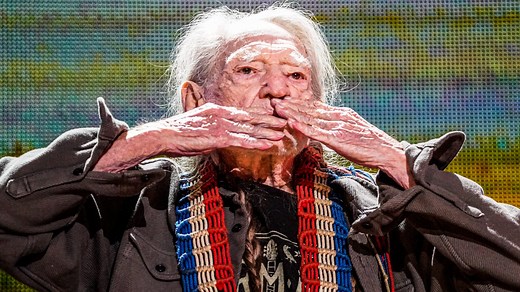 Willie Nelson, Bob Dylan bringing Outlaw Music Festival to Alpine Valley in Wisconsin