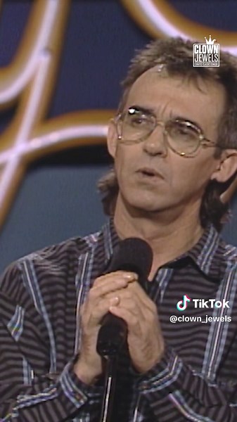 Caught by surprise 🙋‍♂️ 🎥: Ron Shock, COMEDY CLUB ALLSTARS (1991) Love this clip? Subscribe to Clown Jewels on YouTube for more classic comedy at the link in our bio! #comedy #classictvshows #sketchcomedy