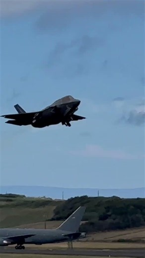 🇬🇧Royal Air Force F35a noisy takeoff #aviation