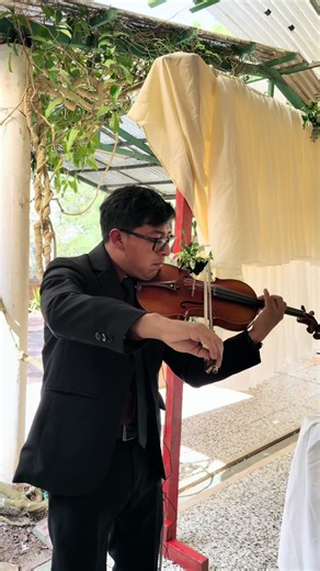 Música en vivo en Ciudad de Guatemala, #romantic #violinist #guatemala🇬🇹