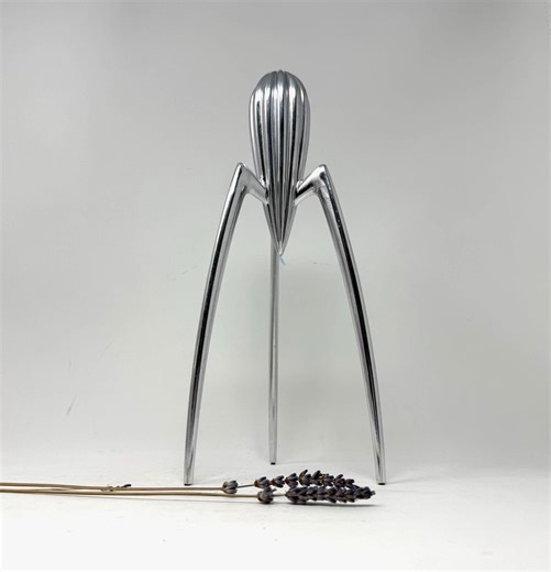 1990s ALESSI (italy) Juicy Salif Manual Juicer Designed by Philippe Starck | Postmodern Decor | Mirror-polished Cast Aluminum - Etsy Canada