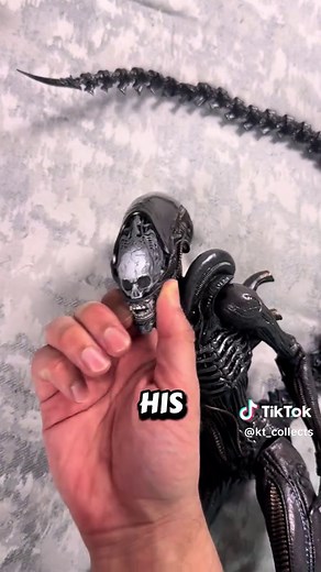 THE ALIEN XENOMORPH IS HERE 🔥 #alien #alienromulus #xenomorph #hottoys #actionfigures