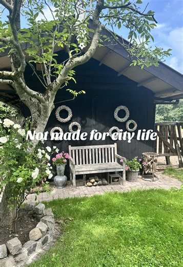 Embracing Countryside Living Over City Life