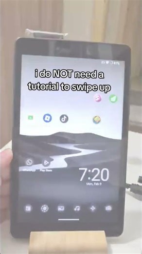 i do NOT need a tutorial to swipe up