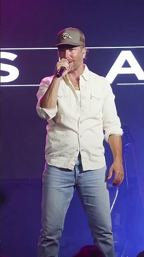 Can’t wait to sing this one on the road with Rascal Flatts! Make sure you get those tickets 🤘🏻