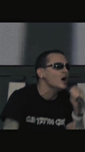 Linkin Park's 'In the End' Live Performance (2005)