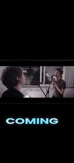 #AnnenMayKantereit plays #GermanIndie #Pop/#Rock, blending elements of folk, blues, and pop with their signature deep, raspy vocals from singer #HenningMay.