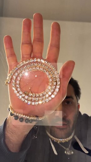 8.7M views · 90K reactions | The worlds first chain that can turn glass back into sand. Search upside in Traxnyc.com @danny.trax @ahmedtrax ! | Trax NYC Custom Jewelry | Facebook