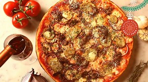 4.4K views · 33 reactions | Sunday lunch; on pizza. Beef and Horseradish or garlic roasted potatoes – on pizza. Sadly, no gravy or Yorkshire puddings on pizza. Maybe next year! po.st/PEBookTable | PizzaExpress | Facebook