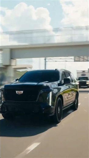 Experience the Road with Top Gear Limo’s Cadillac Escalade