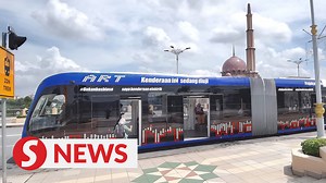 An automated Rapid Transit (ART) trackless tram, currently open to the public for a three-month trial run in Putrajaya, has attracted many commuters eager to take a ride. If the trial proves successful, the service is expected to launch by the end of the year. WATCH MORE: https://thestartv.com/c/news SUBSCRIBE: https://cutt.ly/TheStar LIKE: https://fb.com/TheStarOnline | The Star