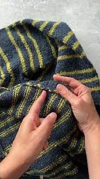 Knitting Stripes Without Rejoining Yarn | Easy Colourwork Tip