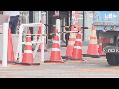 スーパーマーケットに軽乗用車突っ込む 運転の70代の女性ら3人けが＝浜松市中央区