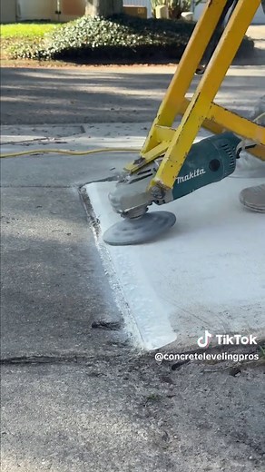 Grinding the sidewalk down to remove trip hazards so this homeowner’s family stops tripping. Tree roots can lift concrete and create serious liability. We grind the lip away—simple, fast, and effective. 📲 Free estimate Call or Text (727) 537-6025 #ConcreteRepair #TripHazardGrinding #SidewalkSafety #DrivewayRepair #HomeownerSafety