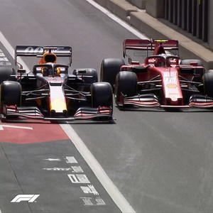 Picking up where they left off in Austria - wheel to wheel 👀 | F1