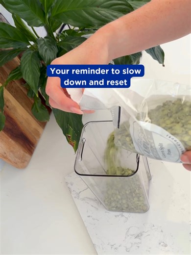 Sistema® Ultra keeps your staples fresh, visible and neatly stacked, so your space (and your mind) feels a little more organised