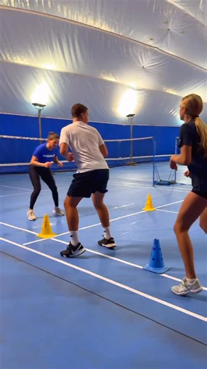 Perfect tennis conditioning: quick reactions, fast recovery & endless energy. 👉 Save this Video for your next training session! #tennis #tennisacademy #tennisplayer #tennistips #tennislessons #kantonschwyz #zürisee #tennisdrills | Tennis-Academy JC Scherrer